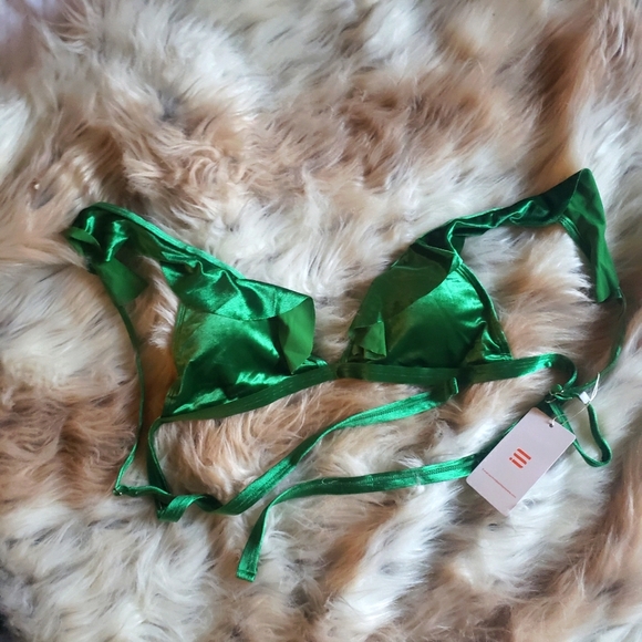 New: Green Velvet Flounce Bikini Top - Picture 3 of 5